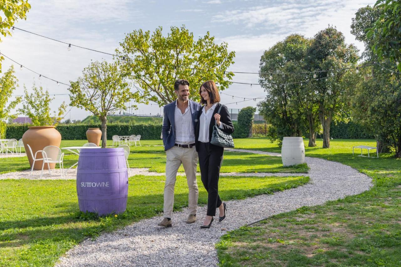 Hotel Omnia Noventa di Piave Exteriör bild